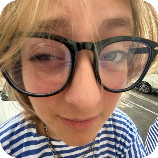 Sticker YungaTopii - 1