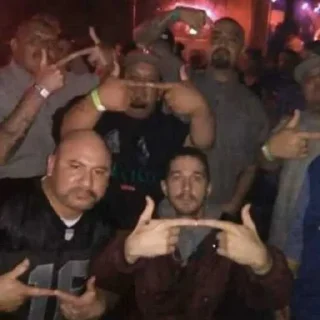 Стикер wth ➡️ @EmojiRuBot - 8