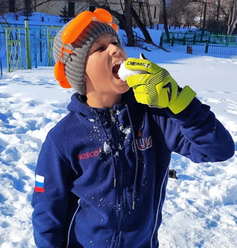 Стикер stik_emilka_by_SozdaiStickeriBot - 1