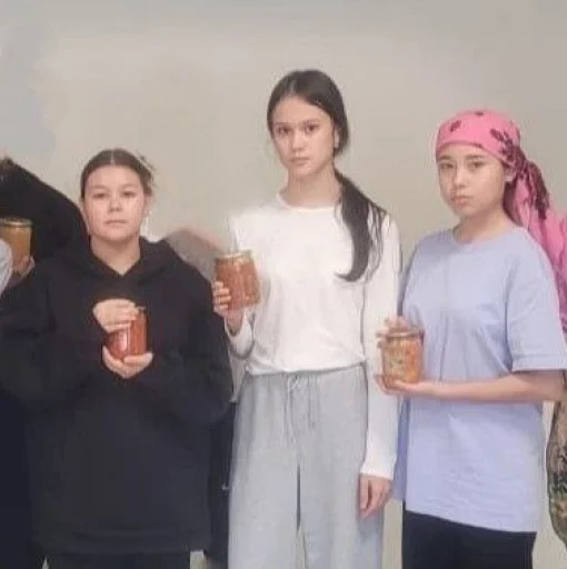 Тараканы @EmojiRu_Bot - 