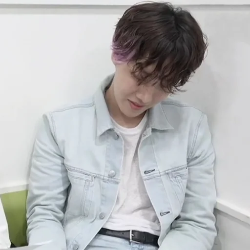 Sticker ᭝𝙱𝚃𝚂ᴹᵒᵒᵈ•ᝰ| @lSaHl | - 8