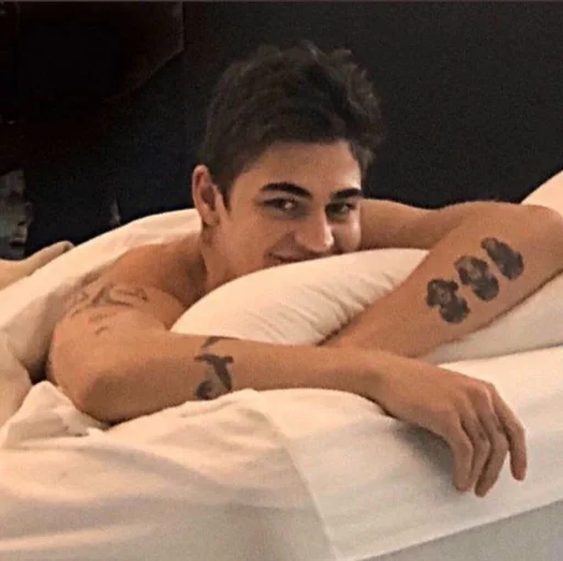 Человек кровать комнатный