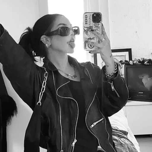 Sticker Крис и Мэгги заи!!! :: @fStikBot - 9