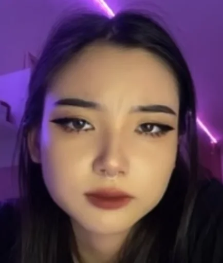 Стикер AlyaTikTok - 1