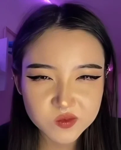 Стикер AlyaTikTok - 1