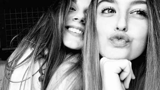 Человек человеческое лицо черно-белый