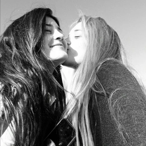 целовать Человек человеческое лицо