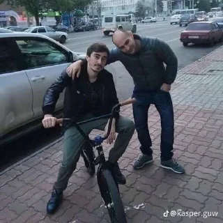 Стикер Амир ебёт шмар • @DayStikBot - 10