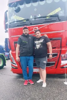 Стикер Амир ебёт шмар • @DayStikBot - 0