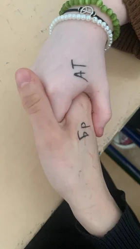 Стикер Ангелина лох :: @fStikBot - 6