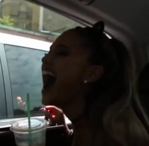 Sticker [Ari mood • By @Rosxs] - 9