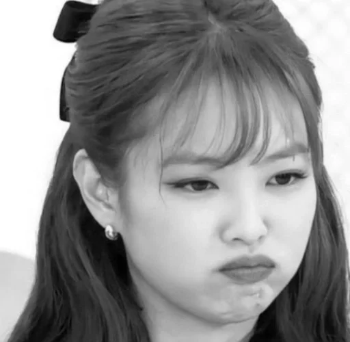 Стикер ;;jennie чб bp @fancamkkpop :: @fStikBot - 11