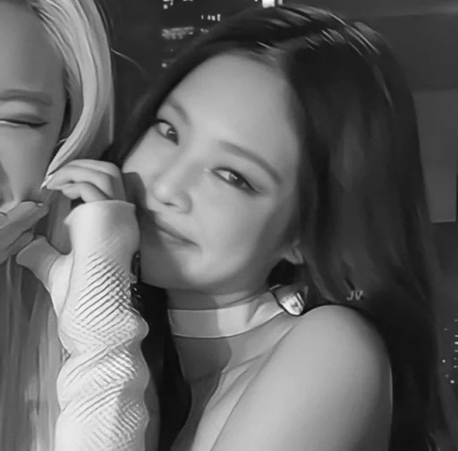 Стикер ;;jennie чб bp @fancamkkpop :: @fStikBot - 7