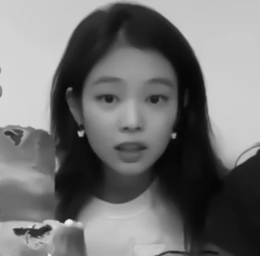 Стикер ;;jennie чб bp @fancamkkpop :: @fStikBot - 1