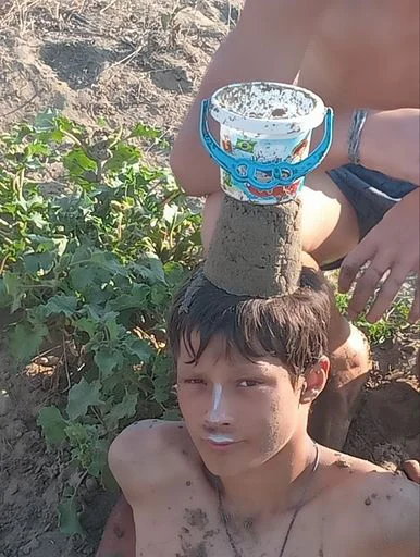 Стикер AxEYqjO_by_sticbot - 1