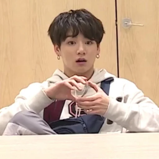 Sticker 𝑩𝑻𝑺𝒑𝒐𝒑 ➺ @MoodPacks. - 11