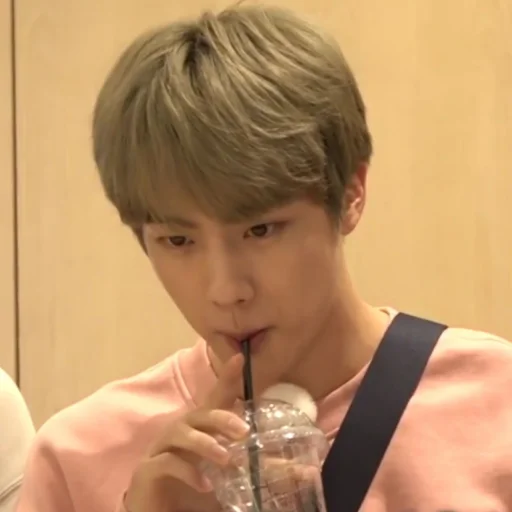 Sticker 𝑩𝑻𝑺𝒑𝒐𝒑 ➺ @MoodPacks. - 6