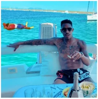 Стикер Barcelona gap - 10