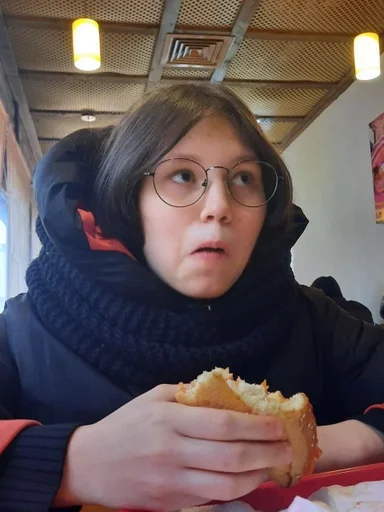 Человек человеческое лицо фаст-фуд