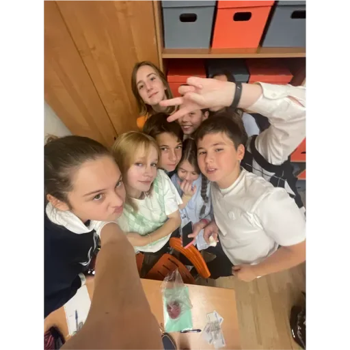 Sticker Бедни - 2