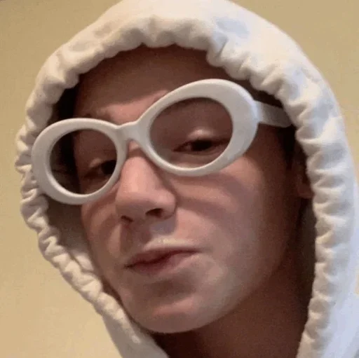 пэйтун :: @fStikBot - person