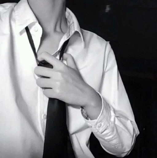 person clothing collar