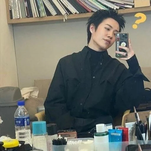 Человек бутылка человеческое лицо