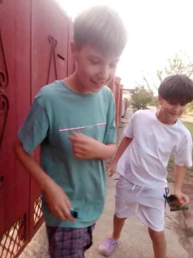 Стикер BoSinn_0ece7_by_TgEmodziBot - 1