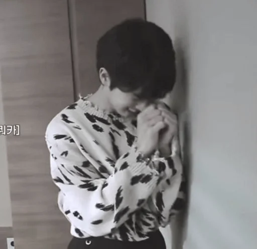 Человек одежда стена