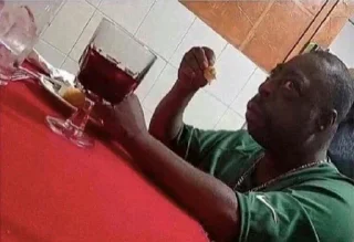 Стикер @BoobsSticker - 8