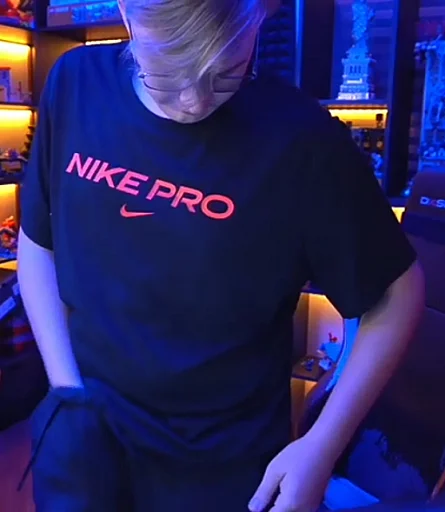 Человек одежда футболка