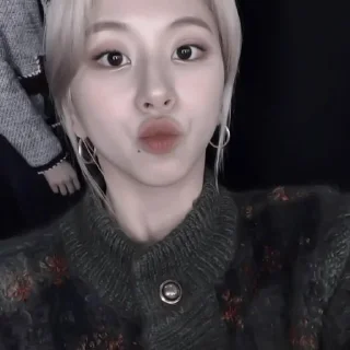 Стикер 🌴࿔𝘾𝙝𝙖𝙚𝙮𝙤𝙪𝙣𝙜 𝙗𝙮:;@bunnieluq ࣪.   ࣪ᝰ🌴 - 1