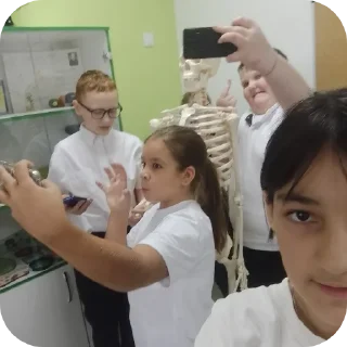 Sticker ЧТА ЭТО Я?? - 2