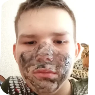 Стикер Чел на фоне чей-то хаты - 7