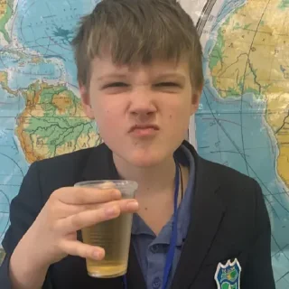 Sticker Что делает с людьми школа - 0