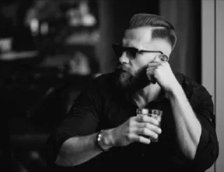 Sticker ☠┼ｻɇ حŗμئｻɇŗ💀 - 4