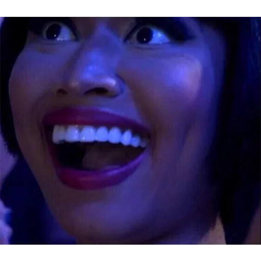 человеческое лицо губа улыбаться