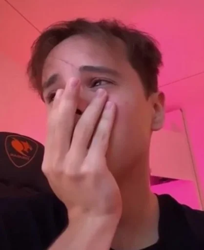 Человек человеческое лицо палец