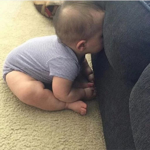 Человек ребёнок младенец