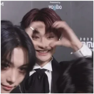 Sticker чонини @I_N_official - 3