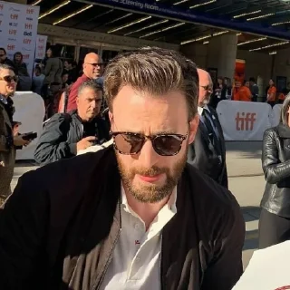 Стикер ↻ Chris Evans³ ▹▹ @TellMeALie - 2