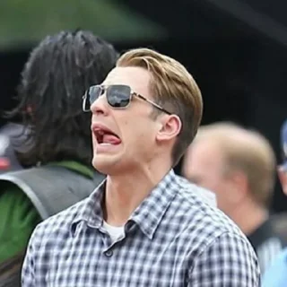 Стикер Chris Evans (by @nichieq) - 11
