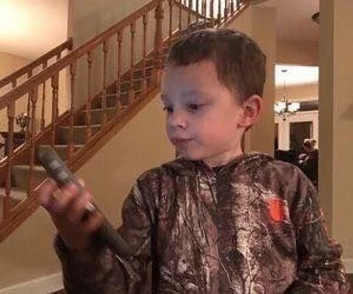 Sticker какой-то краш пац от кэмри заи :: @fStikBot - 10