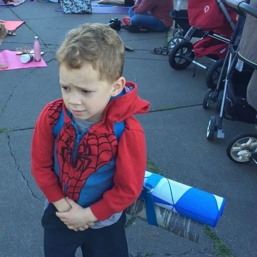 Sticker какой-то краш пац от кэмри заи :: @fStikBot - 3