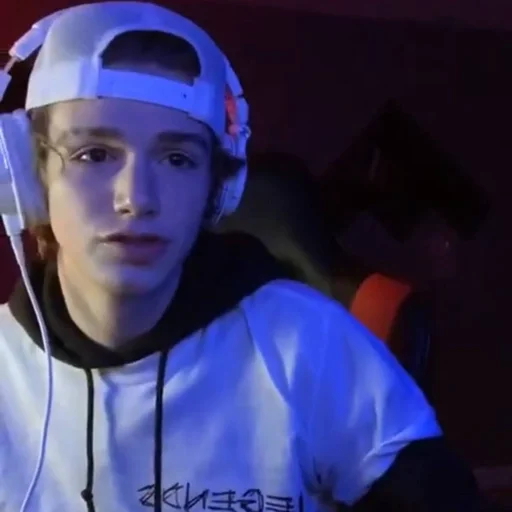 человеческое лицо Человек наушники