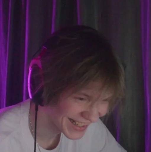 Человек человеческое лицо занавеска