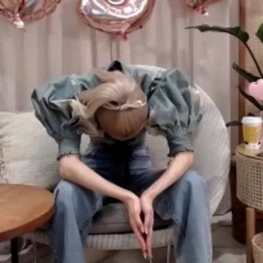 Стикер Kpop - 2