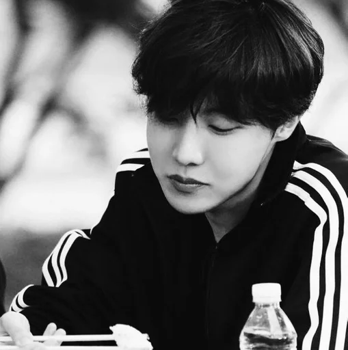 Человек черно-белый человеческое лицо