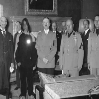 Стикер слышу голоса убивай этих долбаёбов - 0