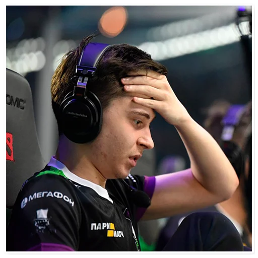 Человек человеческое лицо наушники